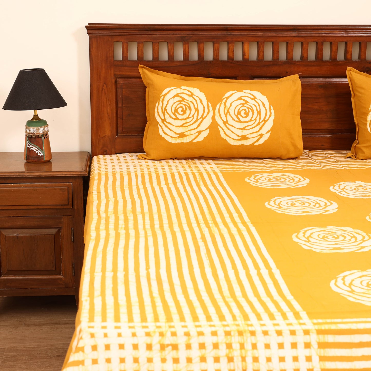 Hand Block Batik Print Cotton Double Bedsheet Set (108 x 90 in) 12