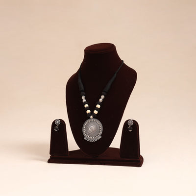 Black - german silver necklace set with beads 47