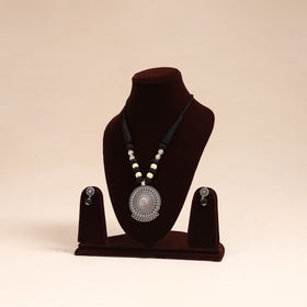 Black - german silver necklace set with beads 47