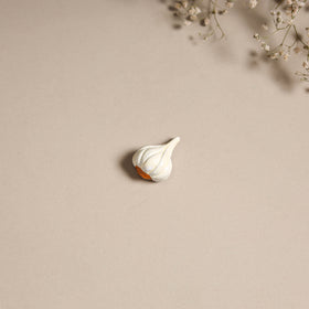 Garlic - handpainted terracotta magnet 06 - handcrafted