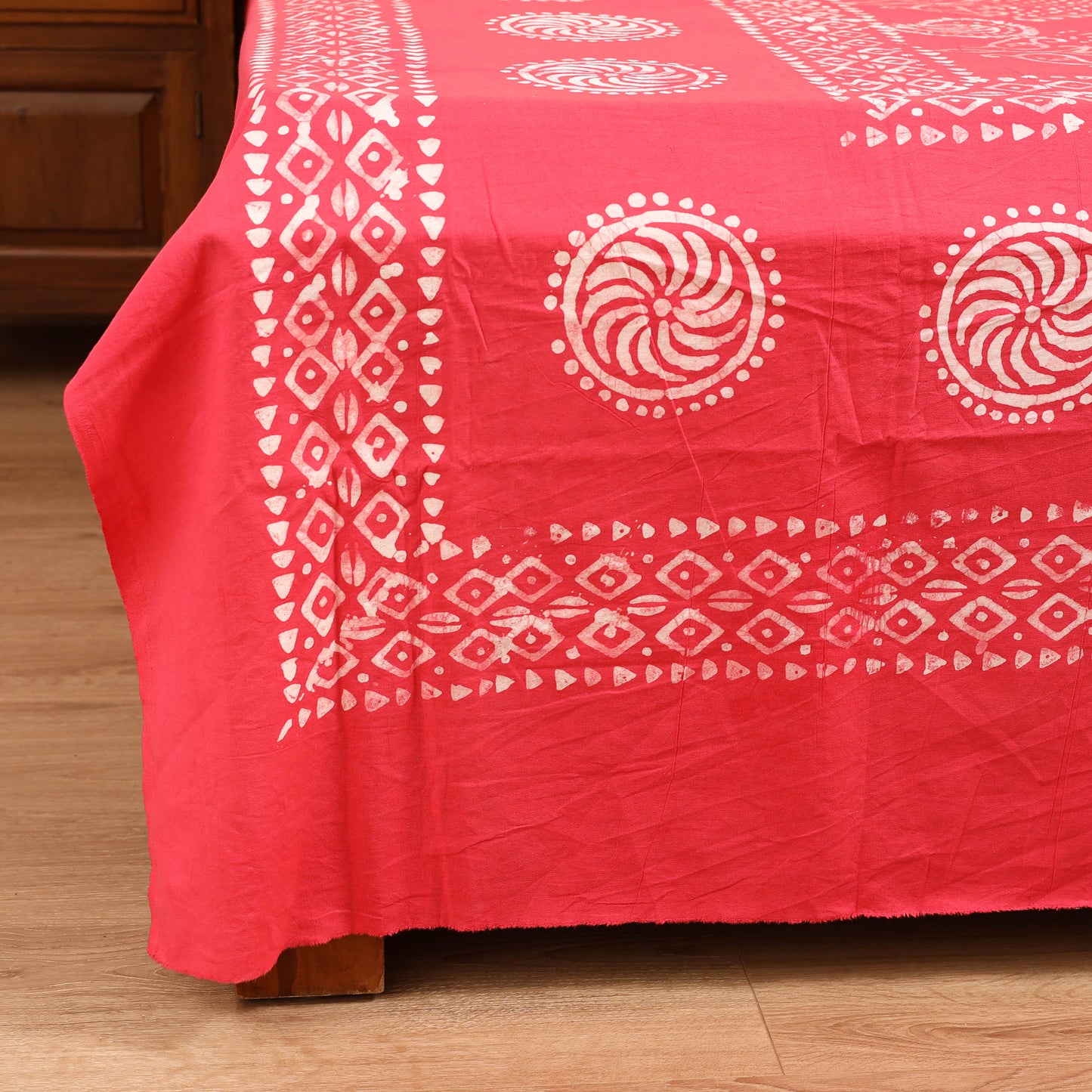 Hand Block Batik Print Cotton Double Bedsheet Set (108 x 90 in) 15