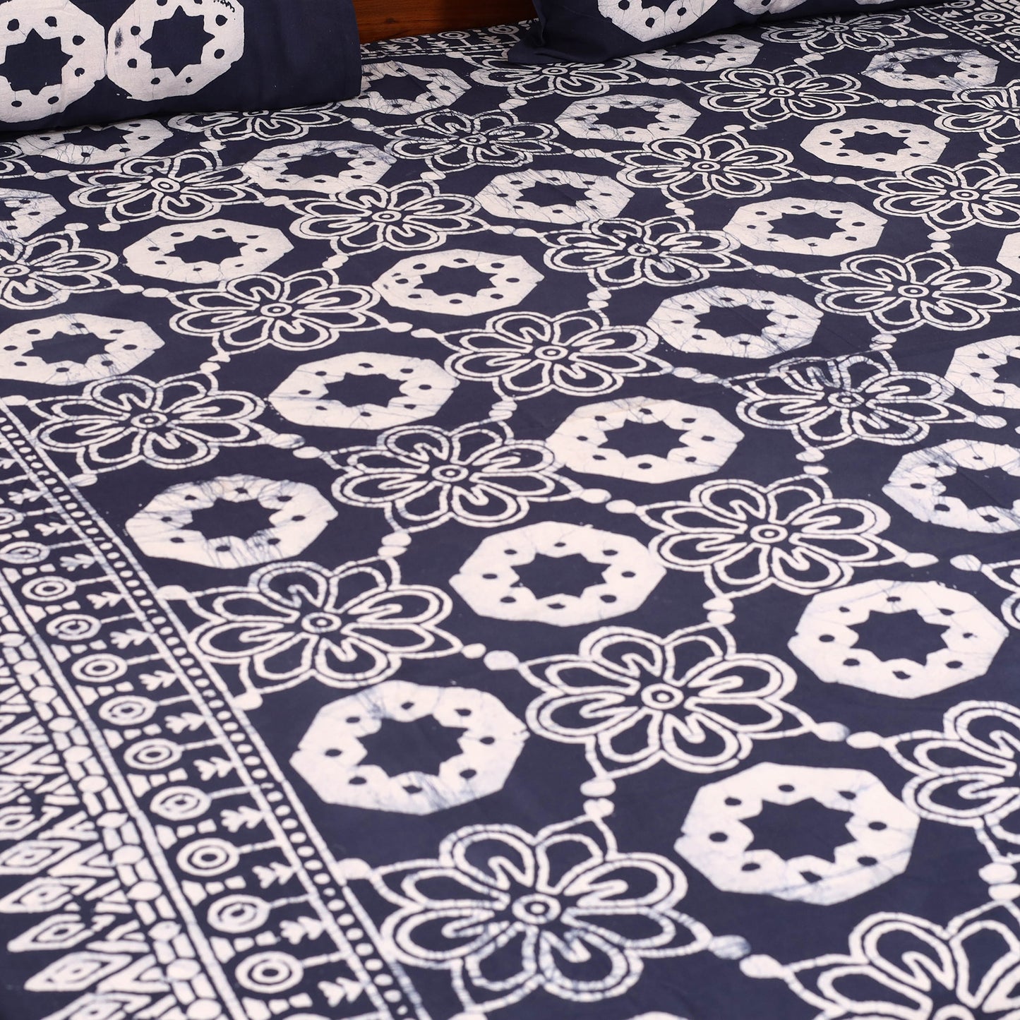 Hand Block Batik Print Cotton Double Bedsheet Set (108 x 90 in) 16