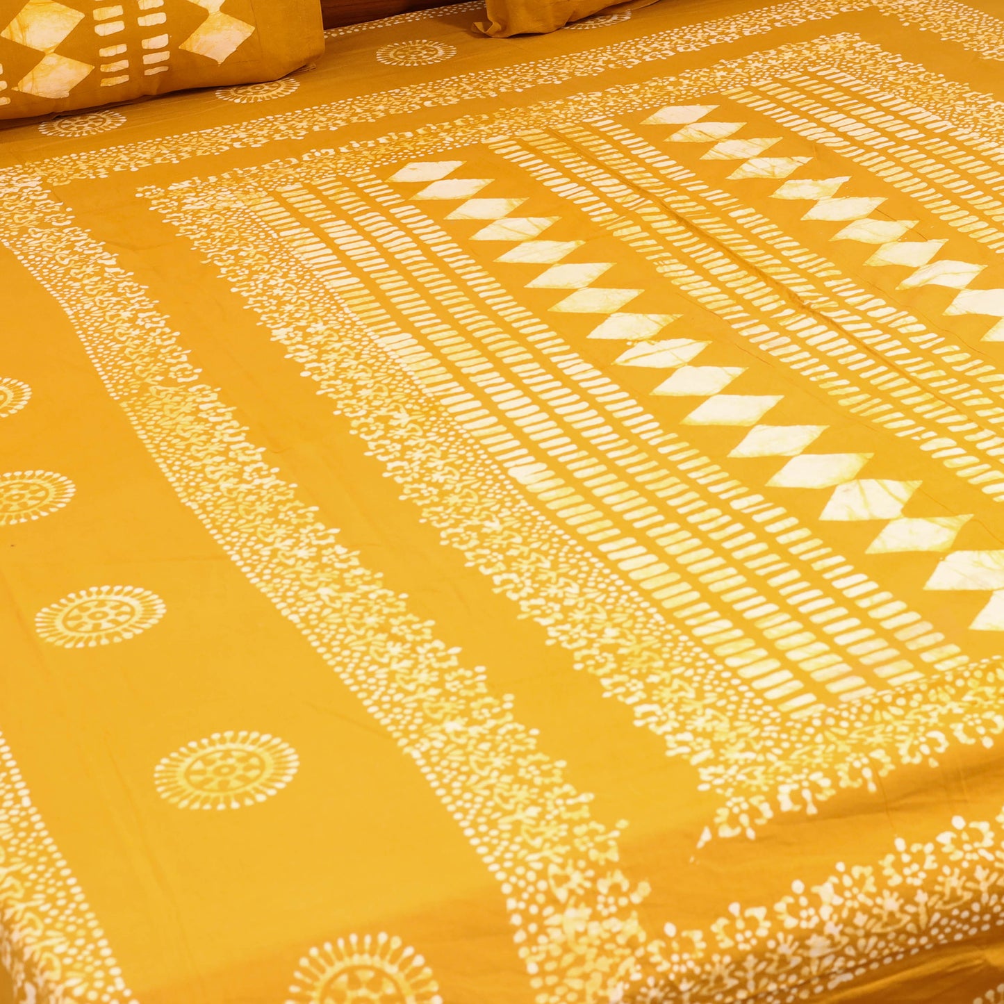 Hand Block Batik Print Cotton Double Bedsheet Set (108 x 90 in) 18