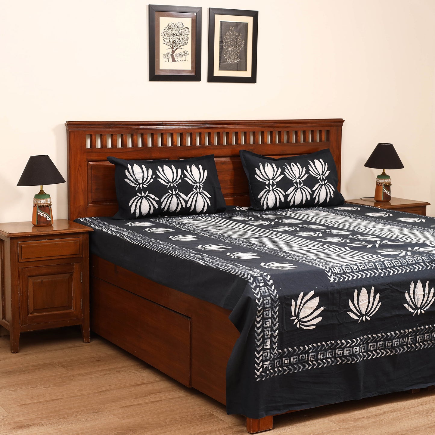 Hand Block Batik Print Cotton Double Bedsheet Set (108 x 90 in)  19