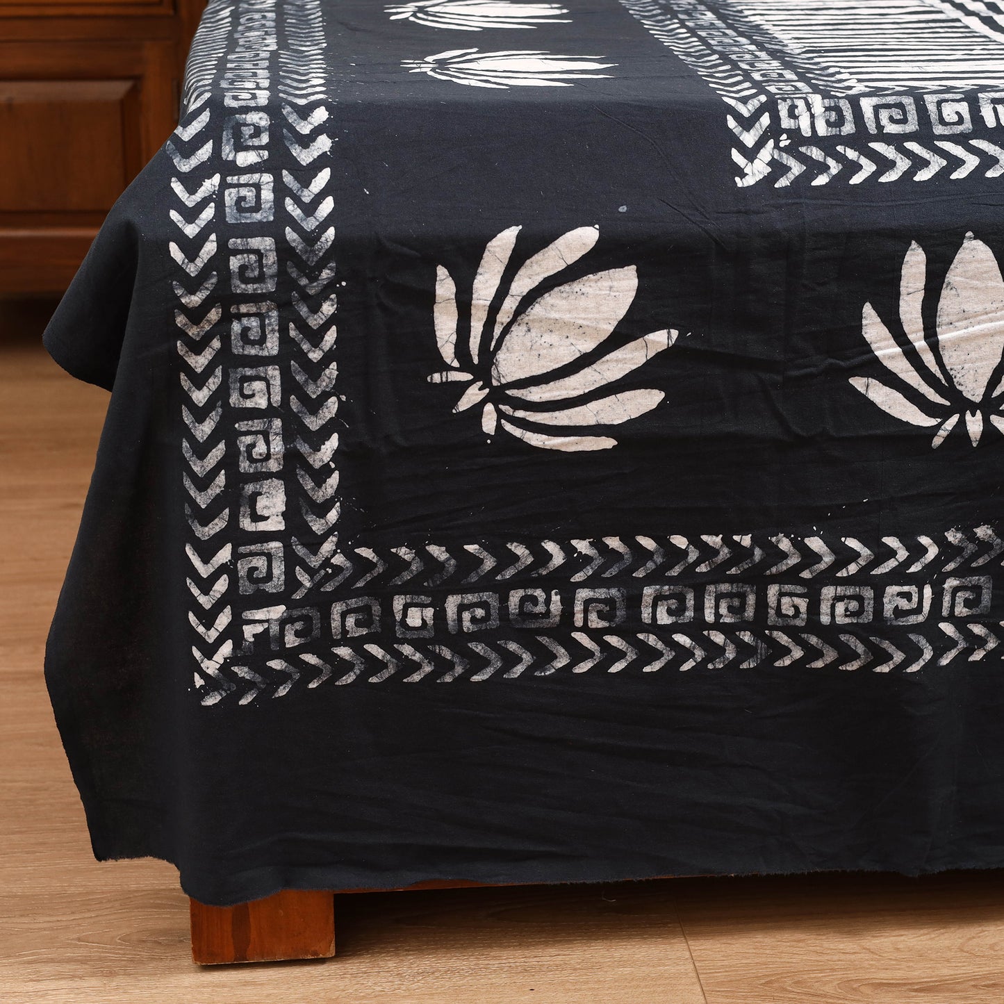 Hand Block Batik Print Cotton Double Bedsheet Set (108 x 90 in)  19