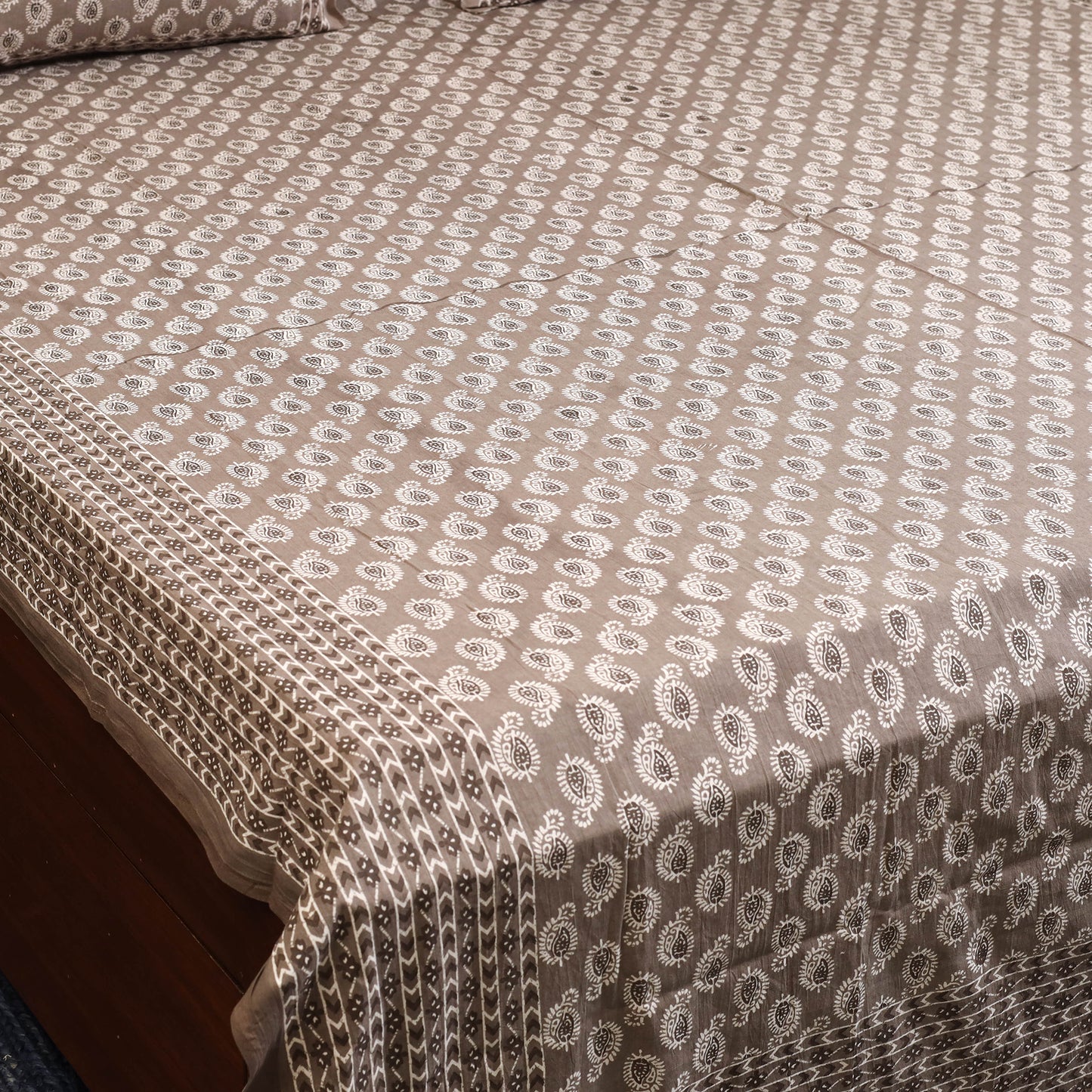 Brown - cotton double sanganeri bed sheet set (108 x 90 in)