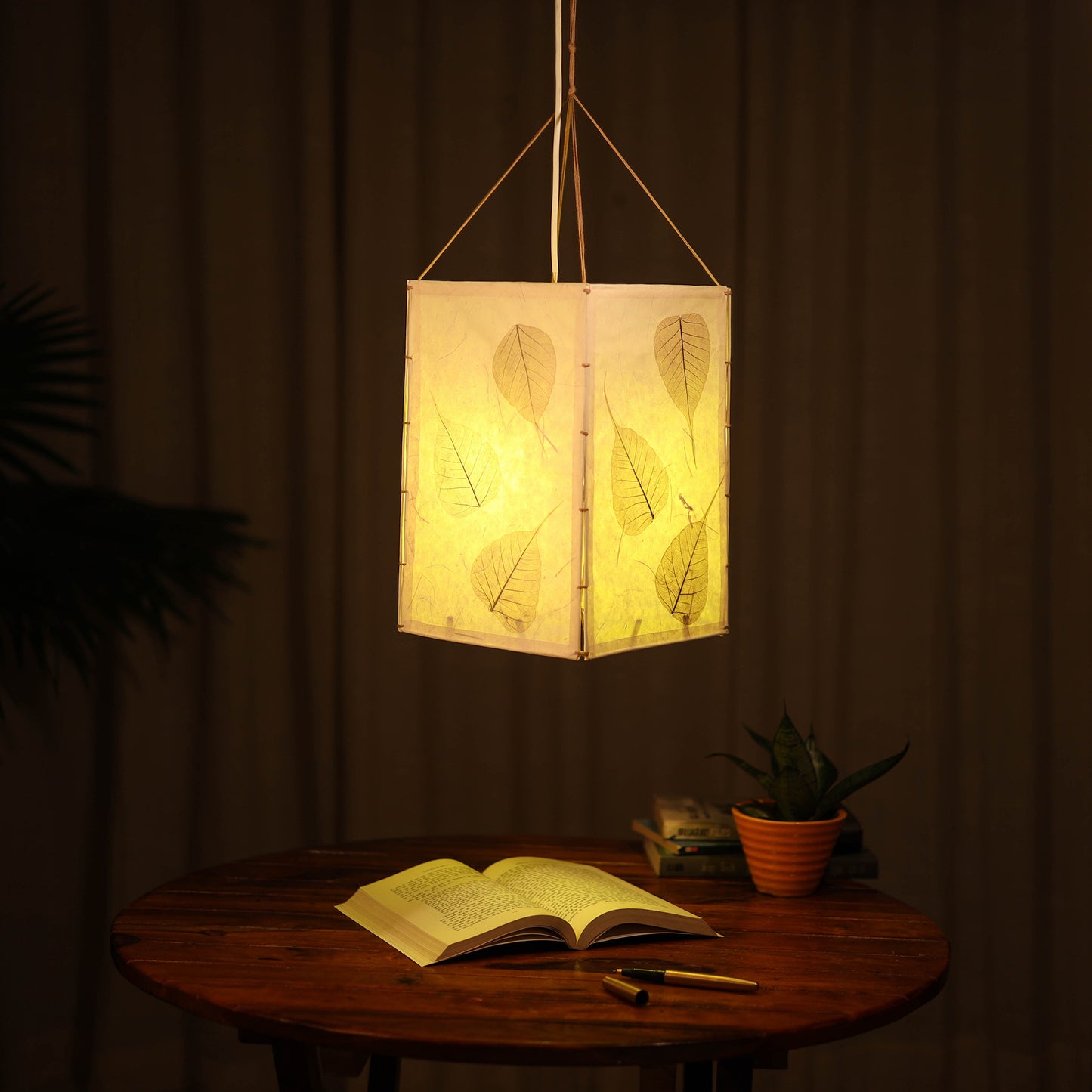 Leaf Art Work Hanging Lamp Shade