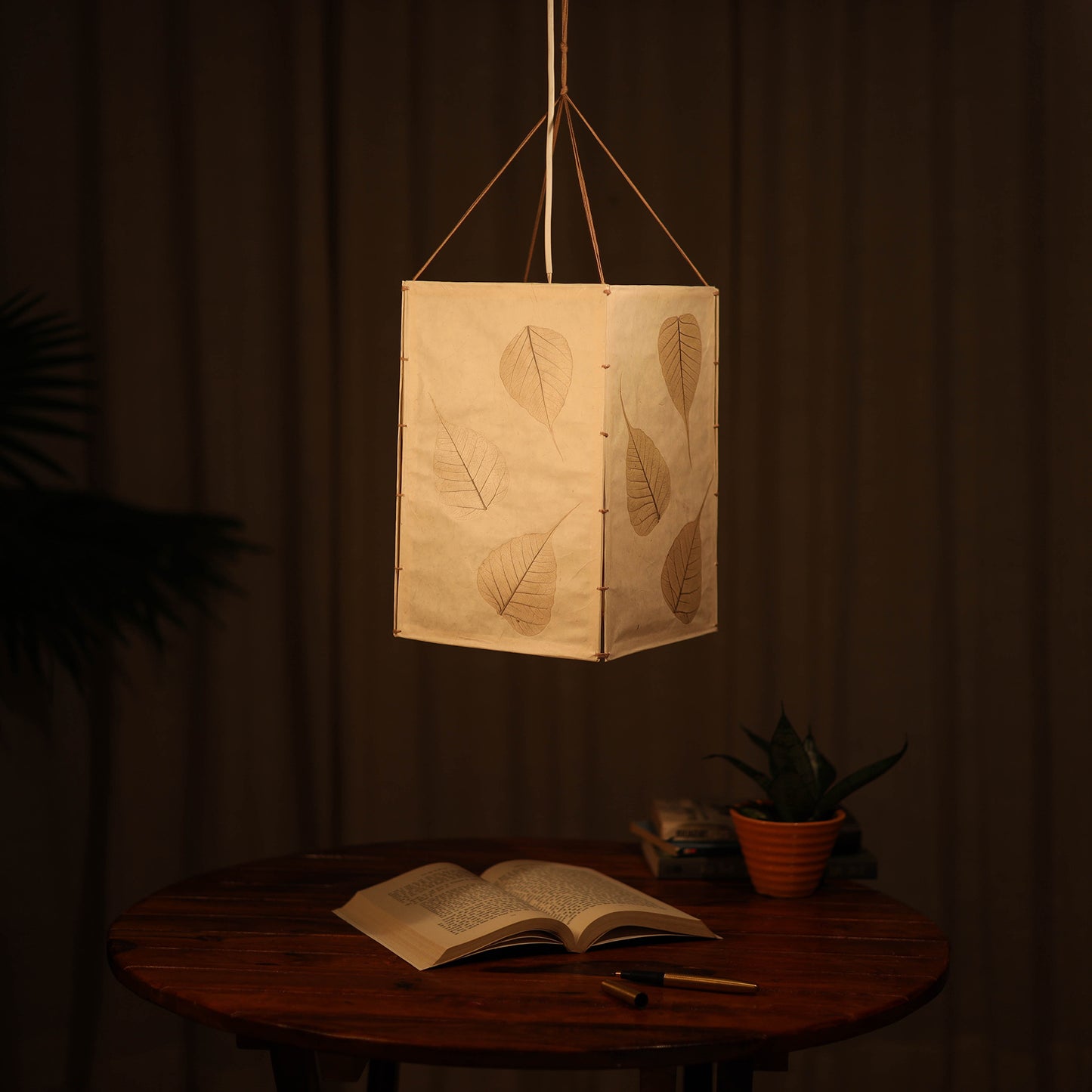 Leaf Art Work Hanging Lamp Shade