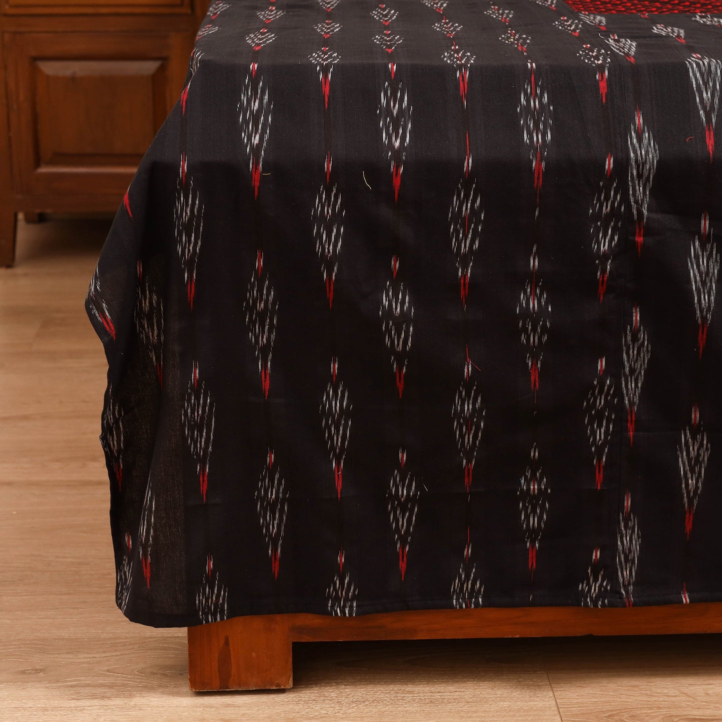 Pochampally Ikat with Bagh Patch Cotton Double Bedsheet Set (108 x 90 in) 03