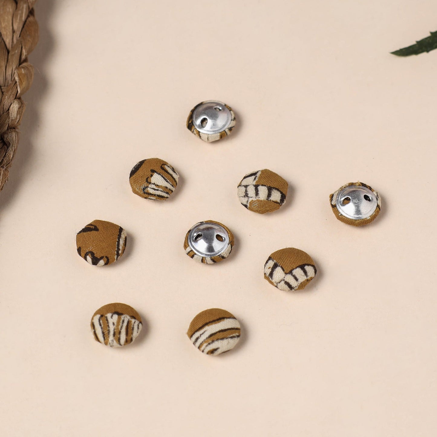  Buttonbaaz Handmade Fabric Button Small 