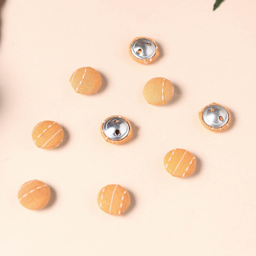  Buttonbaaz Handmade Fabric Button Small 