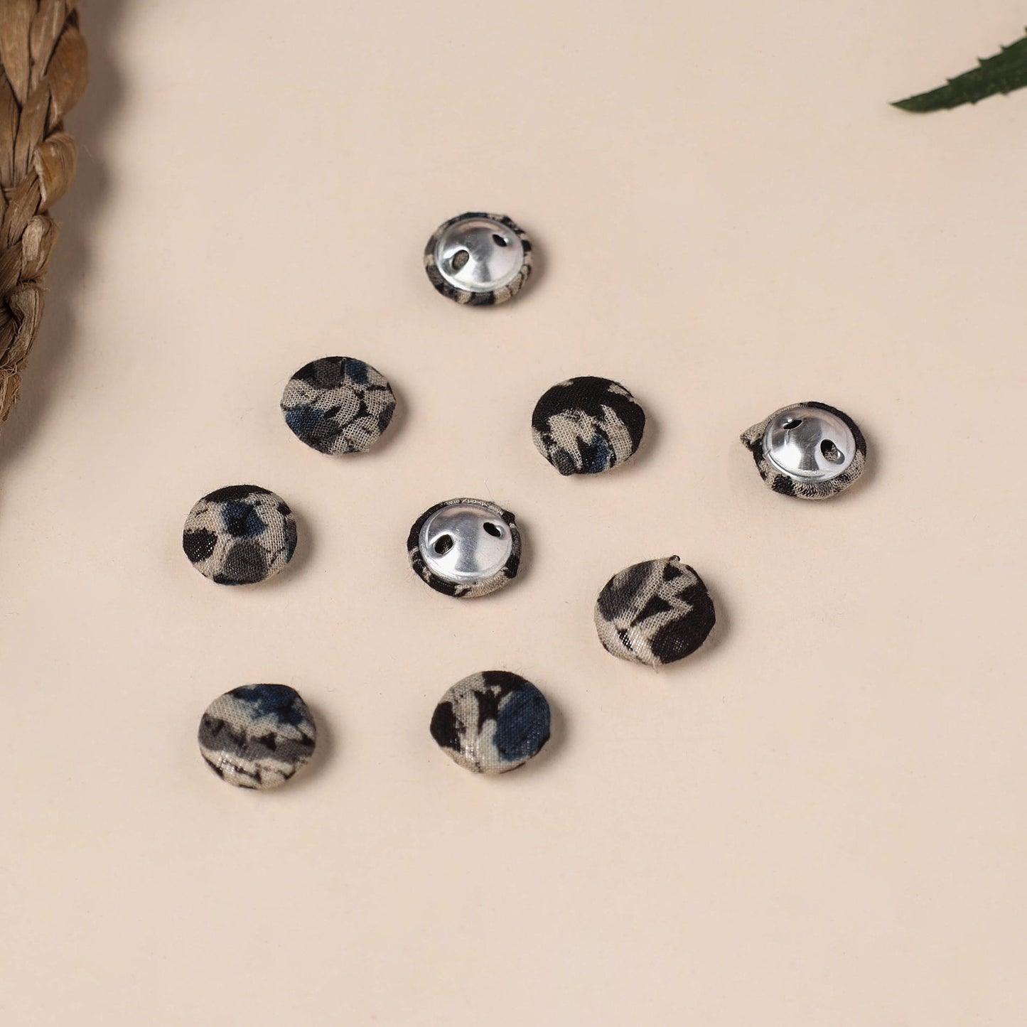  Buttonbaaz Handmade Fabric Button Small 
