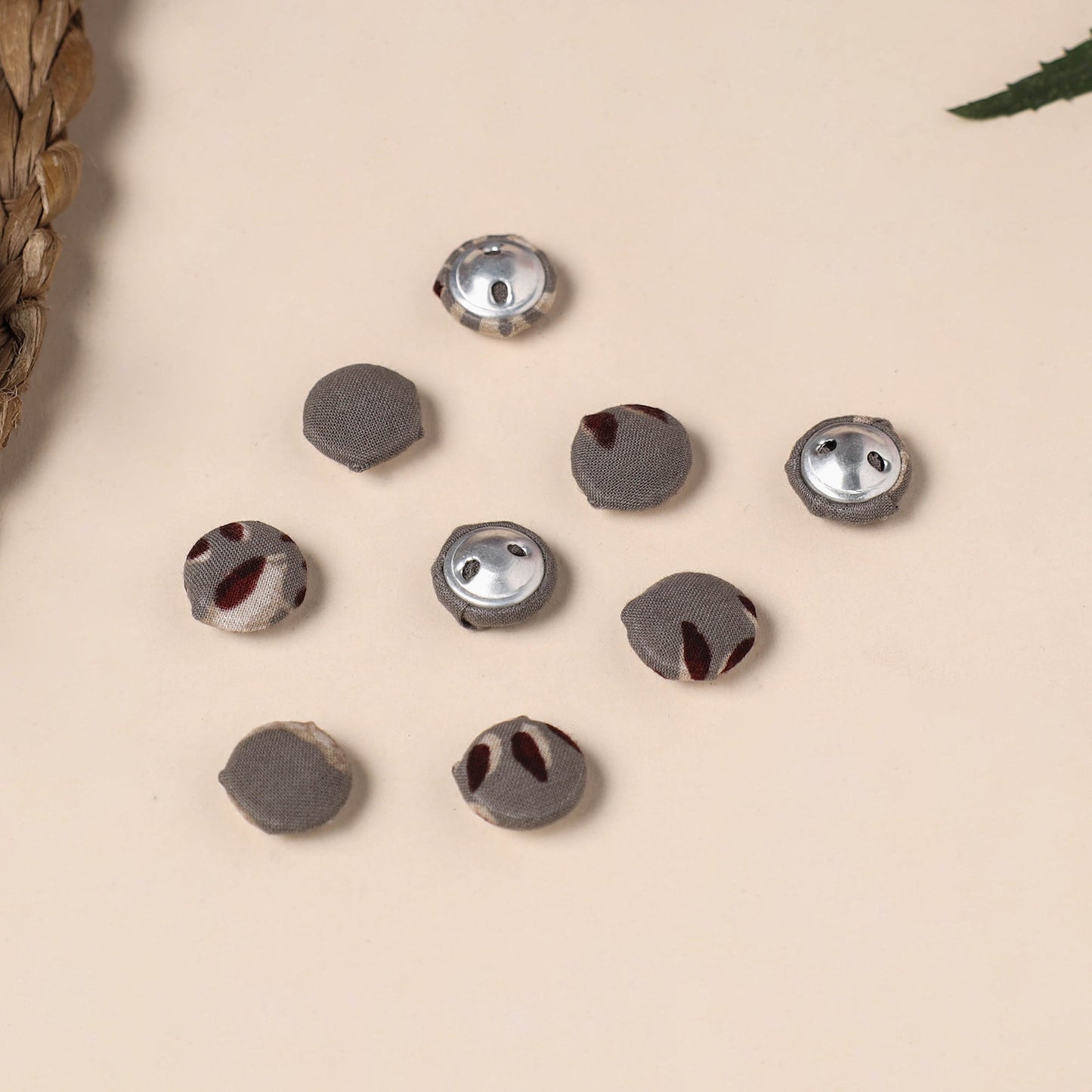  Buttonbaaz Handmade Fabric Button Small 