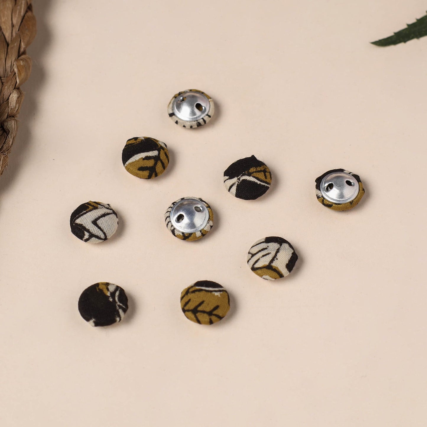  Buttonbaaz Handmade Fabric Button Small 