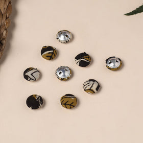  Buttonbaaz Handmade Fabric Button Small 