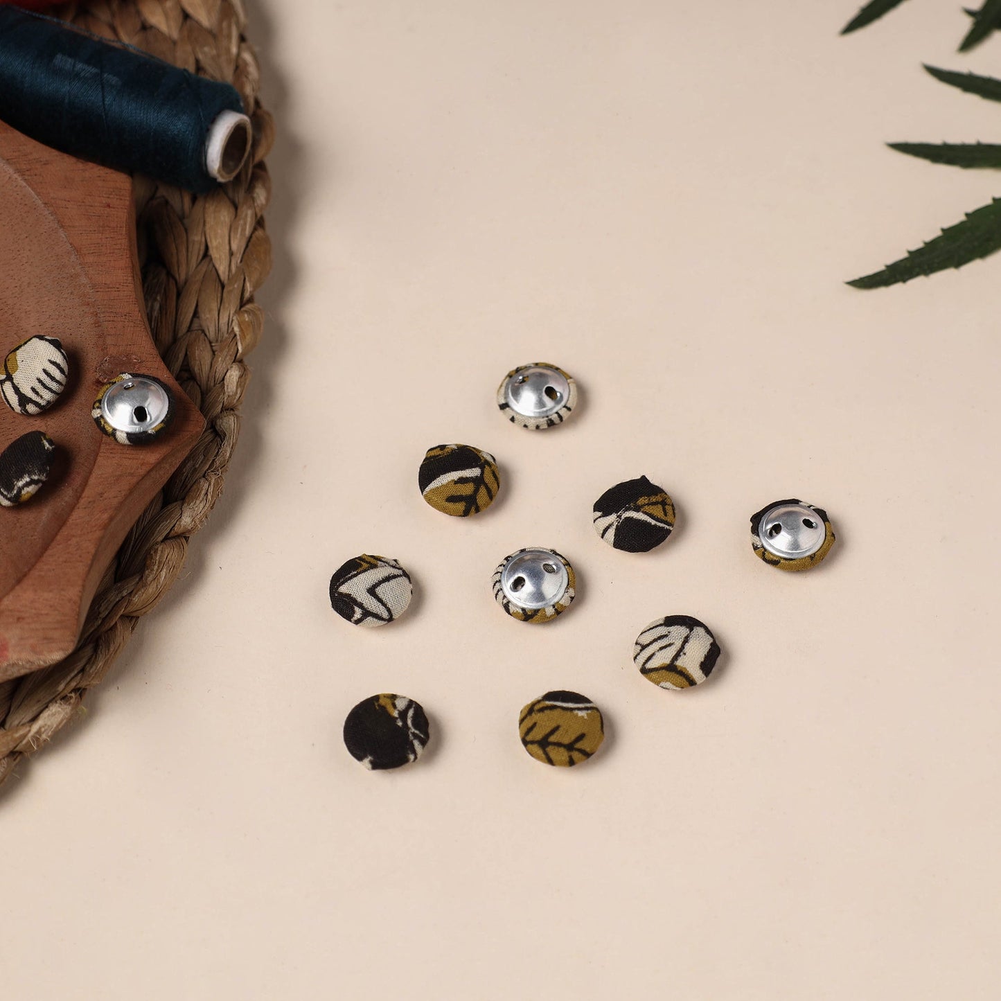  Buttonbaaz Handmade Fabric Button Small 