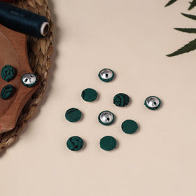  Buttonbaaz Handmade Fabric Button Small 