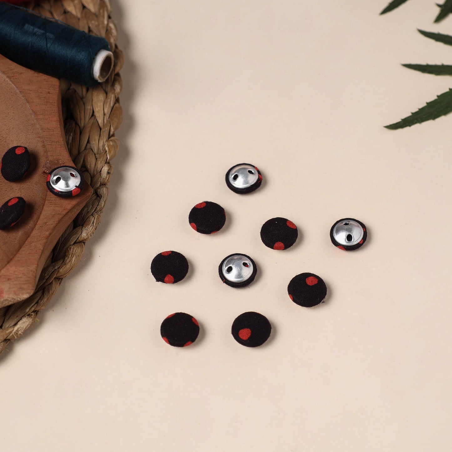  Buttonbaaz Handmade Fabric Button Small 