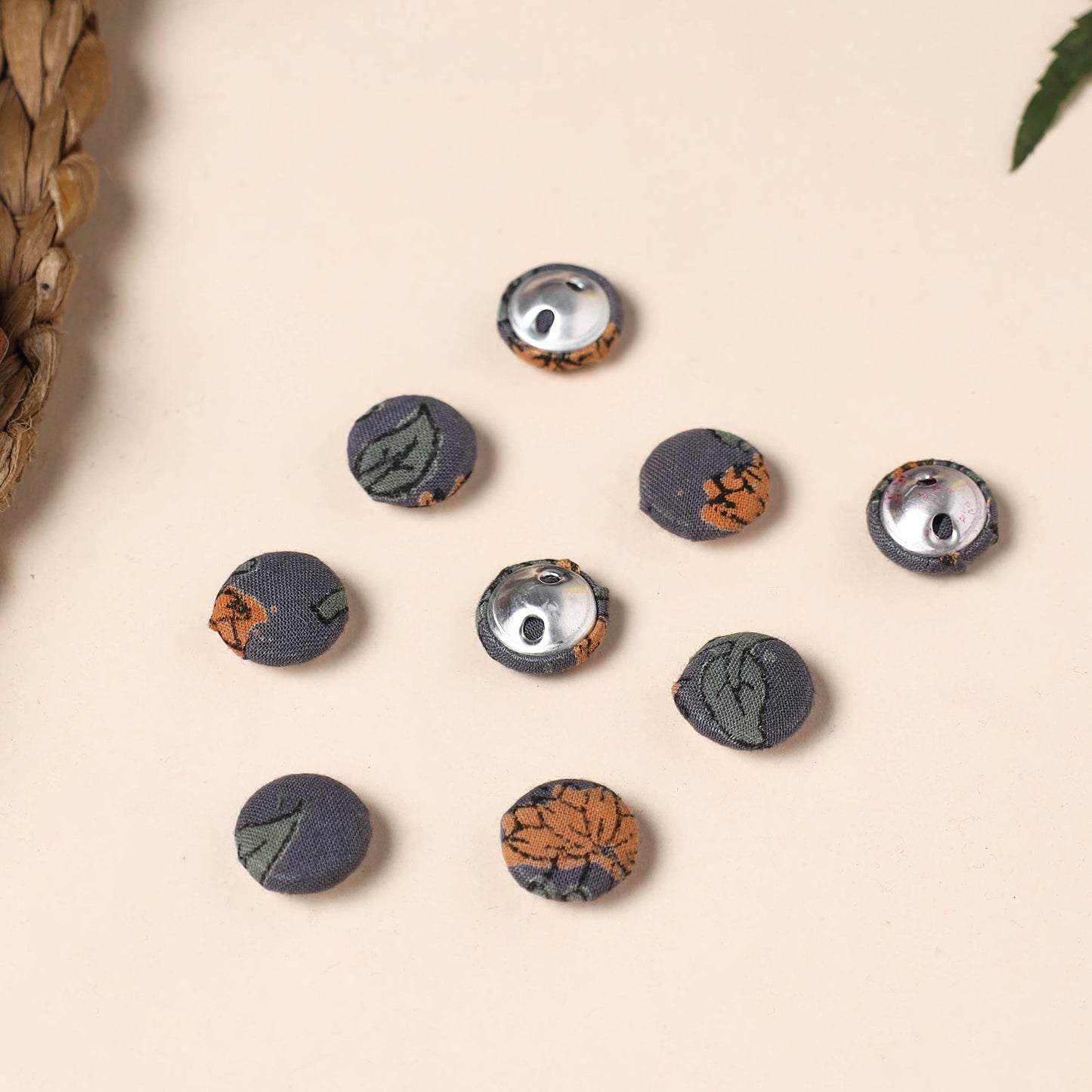  Buttonbaaz Handmade Fabric Button Small 