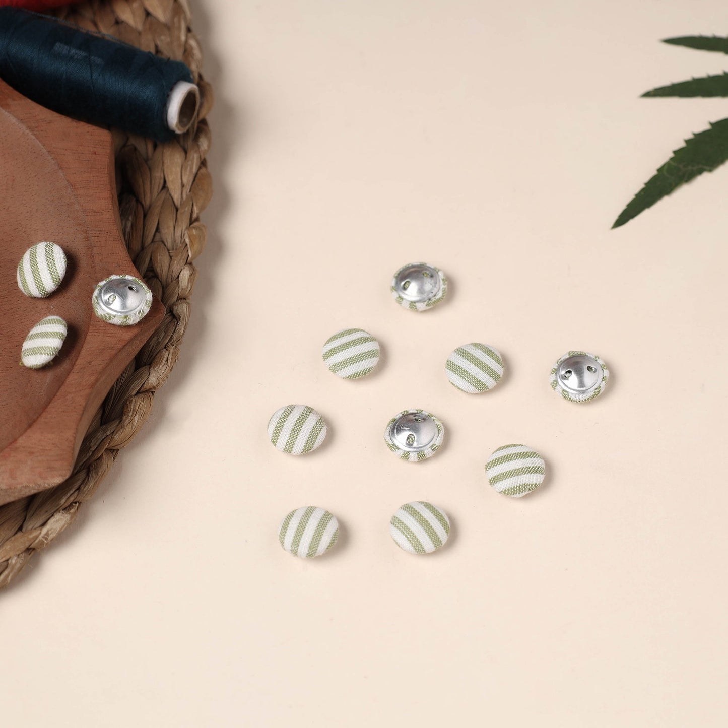  Buttonbaaz Handmade Fabric Button Small 