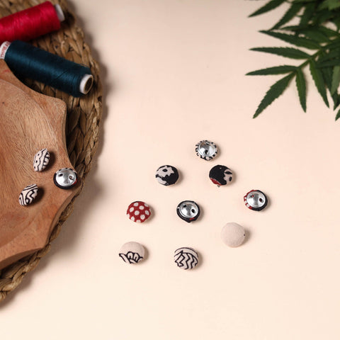  Buttonbaaz Handmade Fabric Button Small 