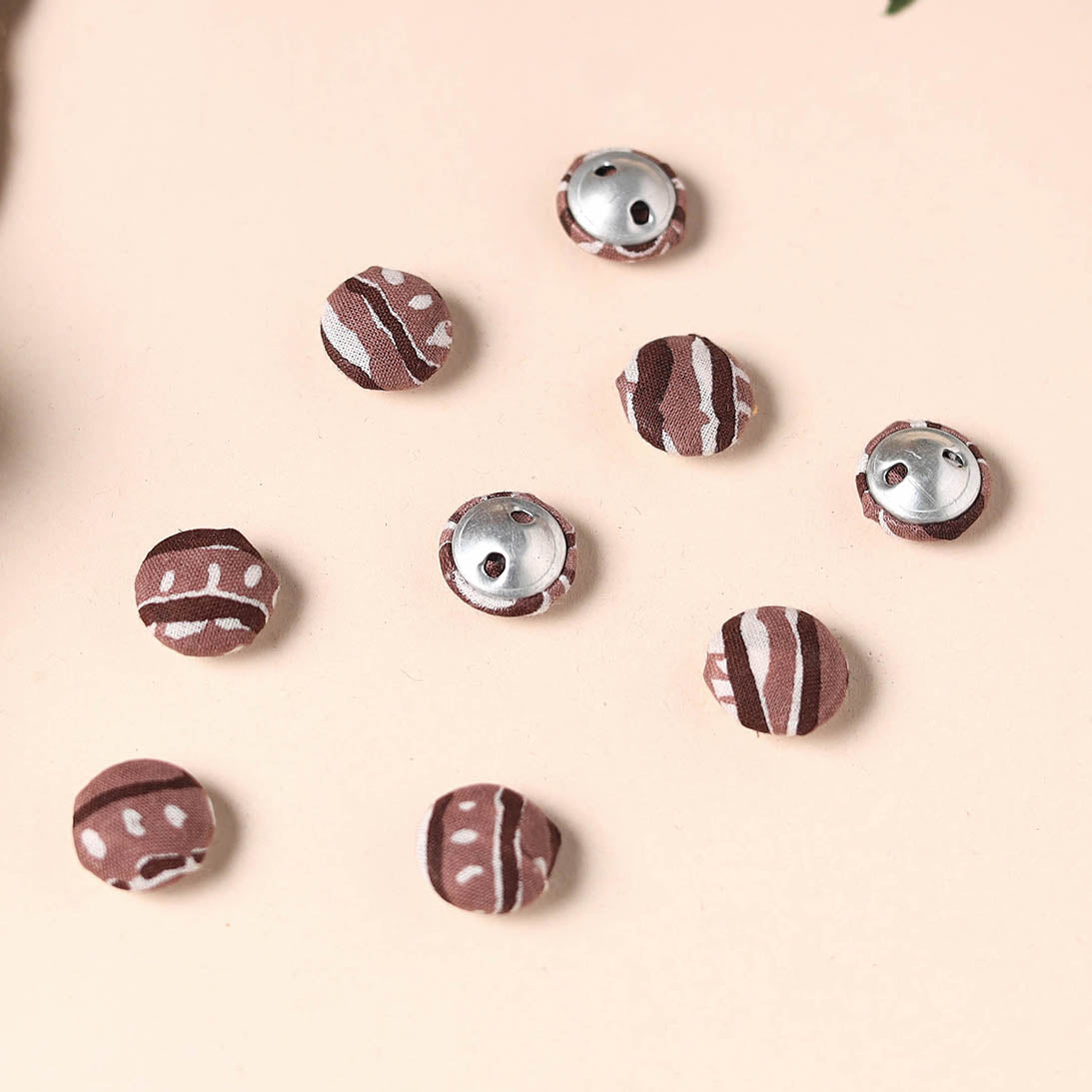  Buttonbaaz Handmade Fabric Button Small 