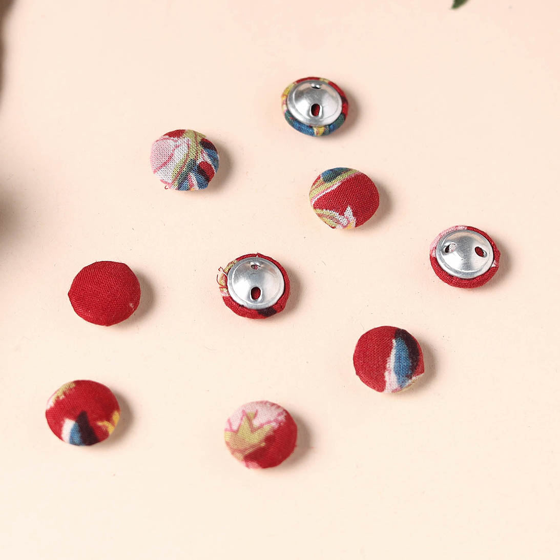  Buttonbaaz Handmade Fabric Button Small 