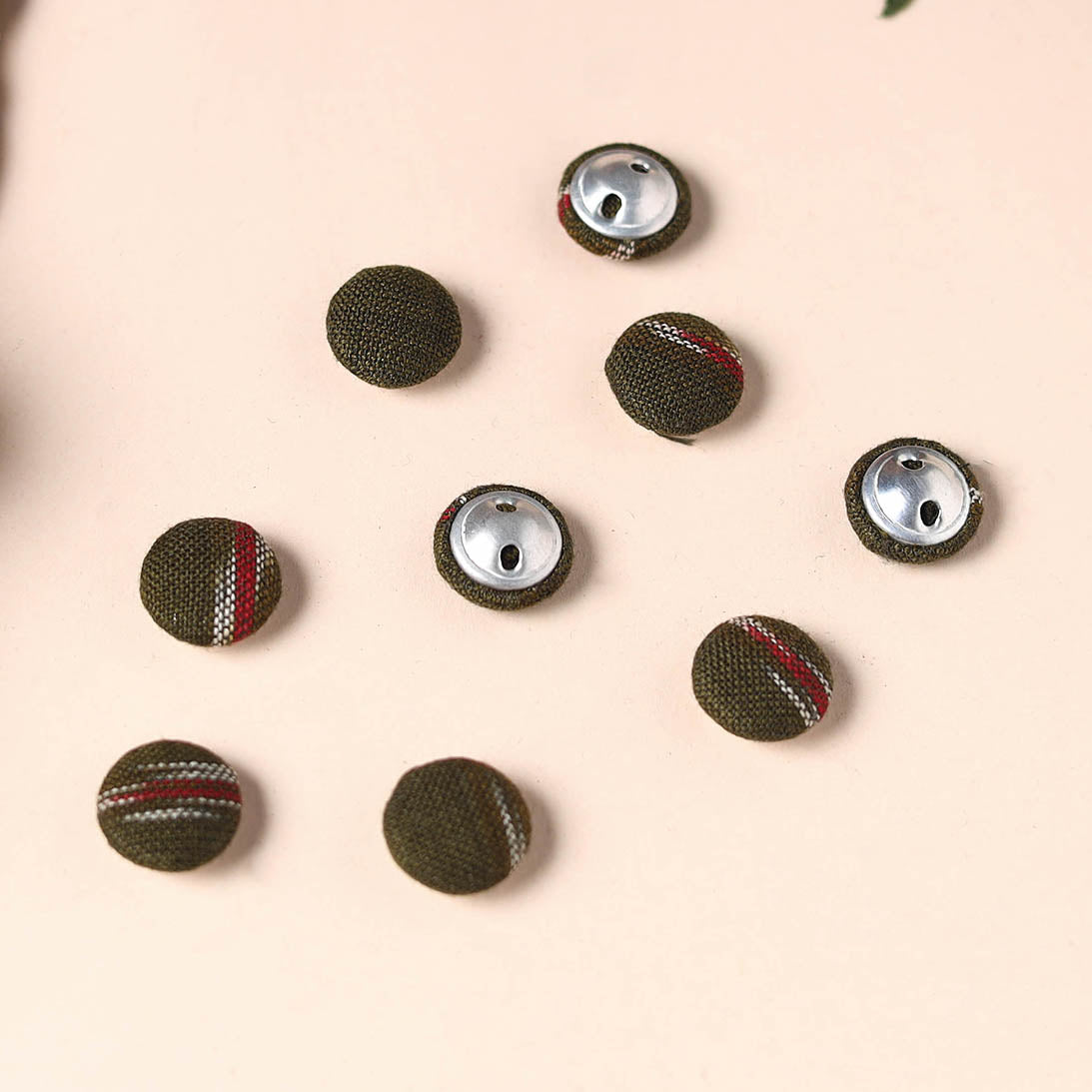  Buttonbaaz Handmade Fabric Button Small 