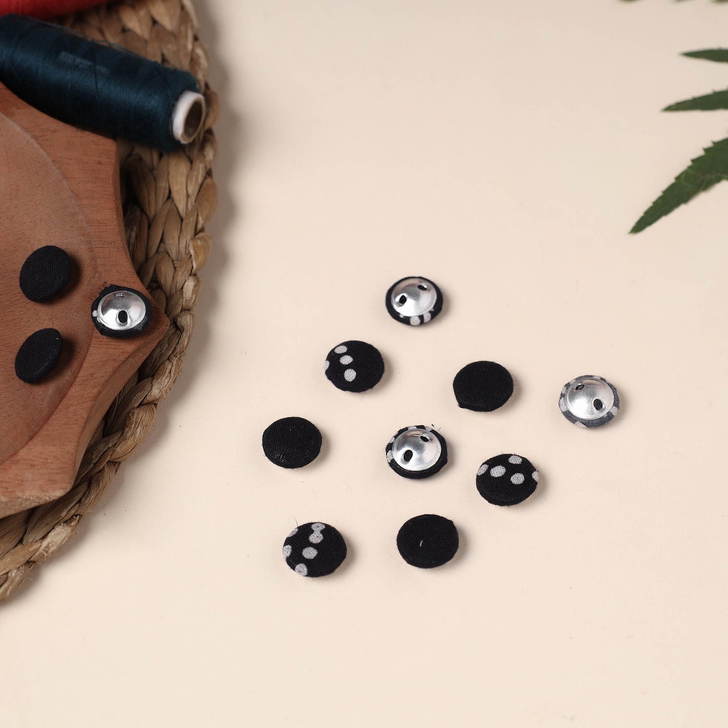  Buttonbaaz Handmade Fabric Button Small 