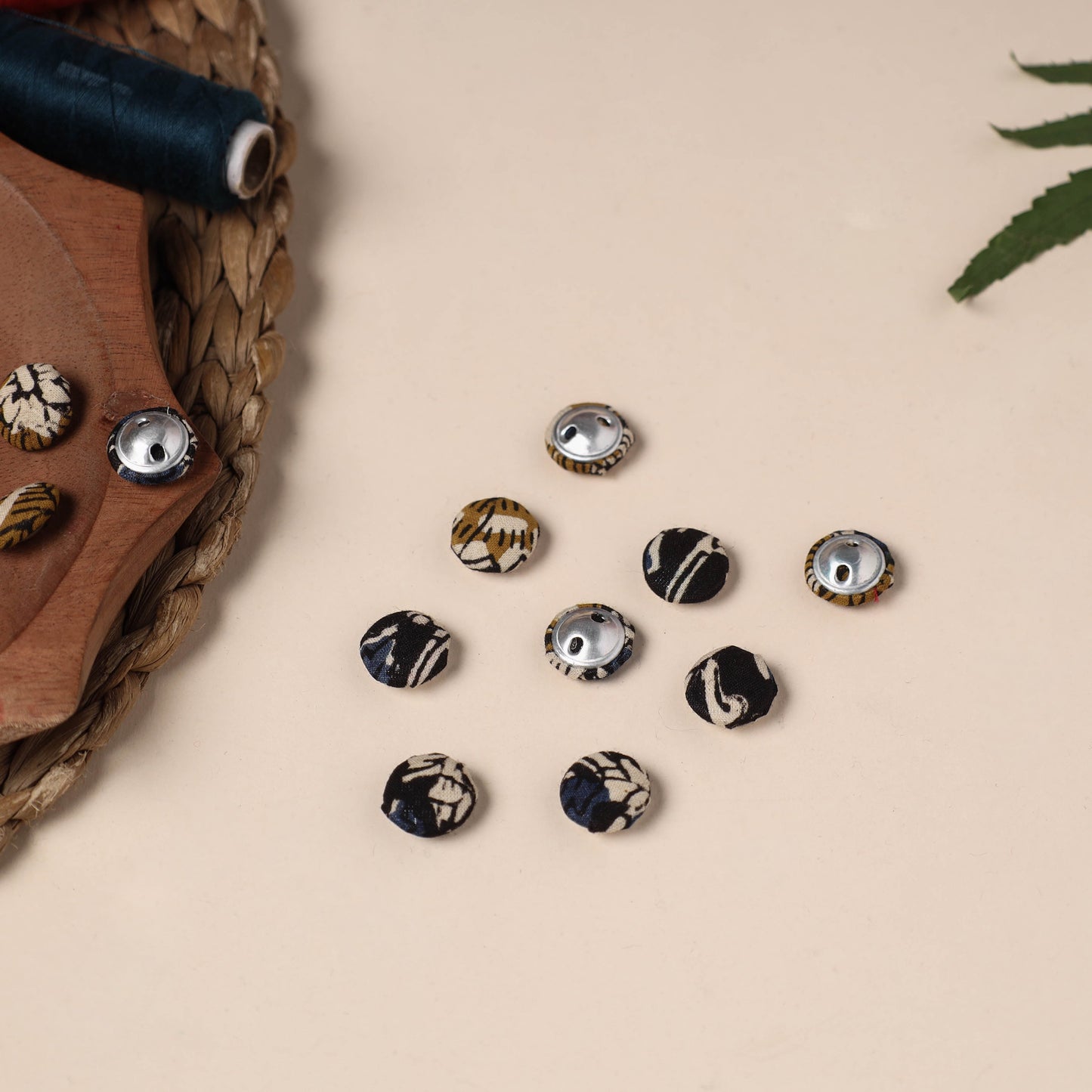  Buttonbaaz Handmade Fabric Button Small 