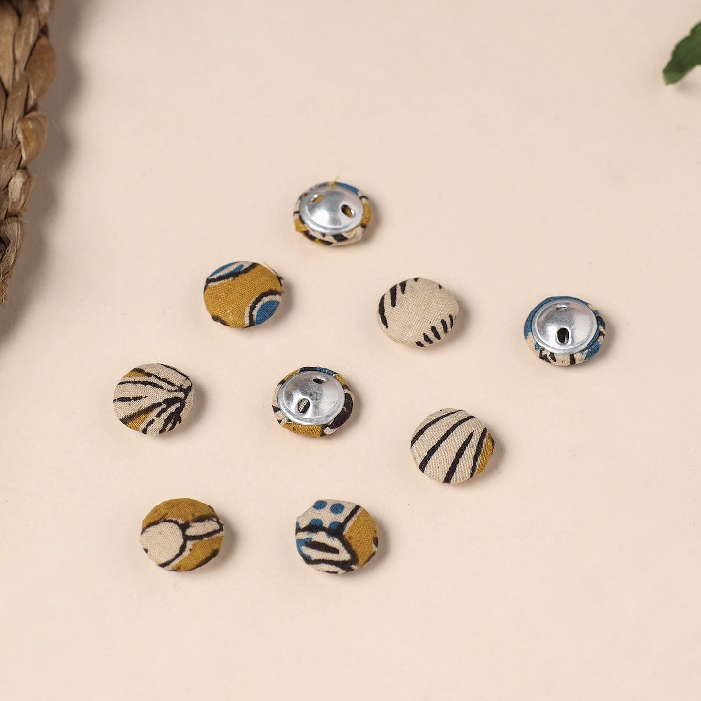  Buttonbaaz Handmade Fabric Button Small 