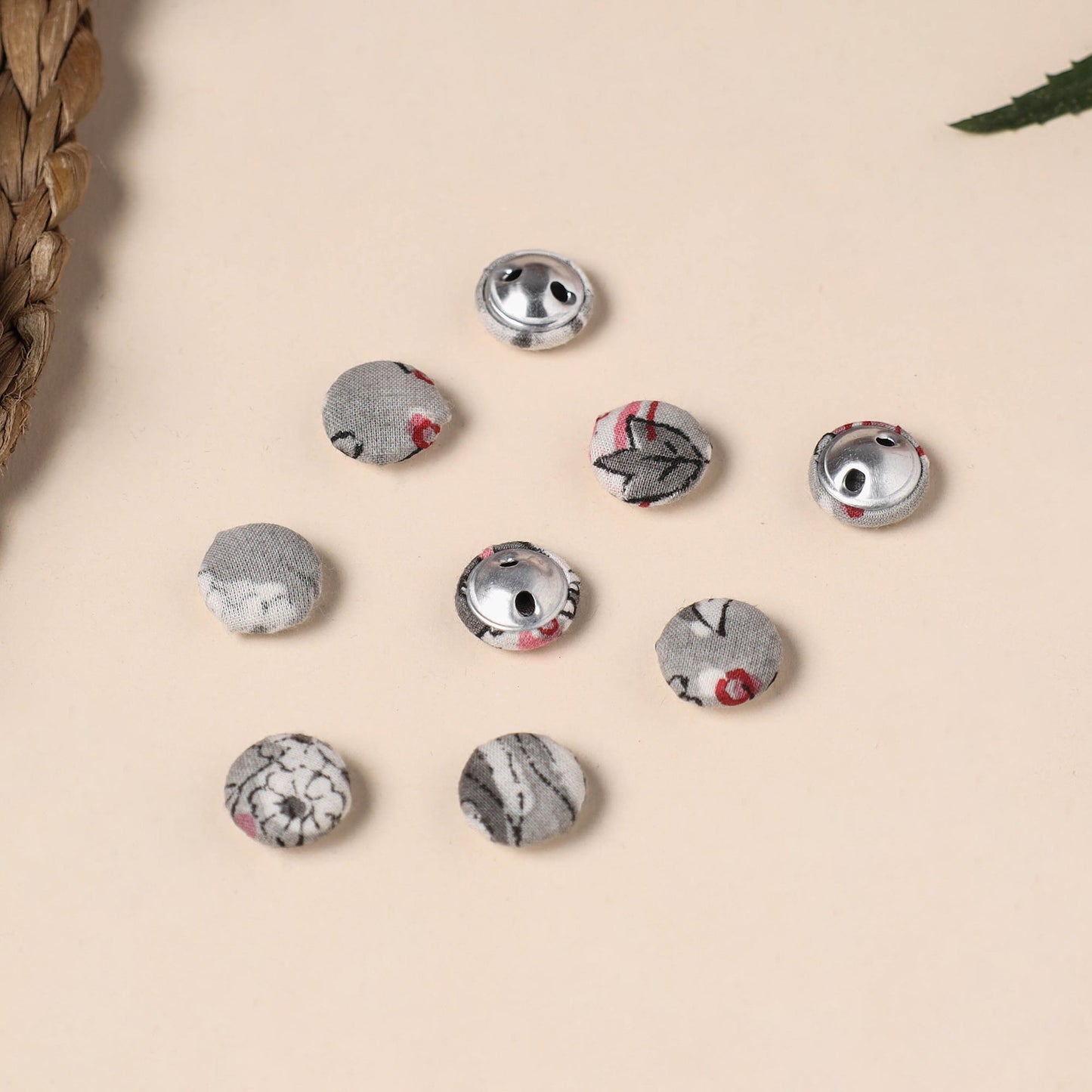  Buttonbaaz Handmade Fabric Button Small 