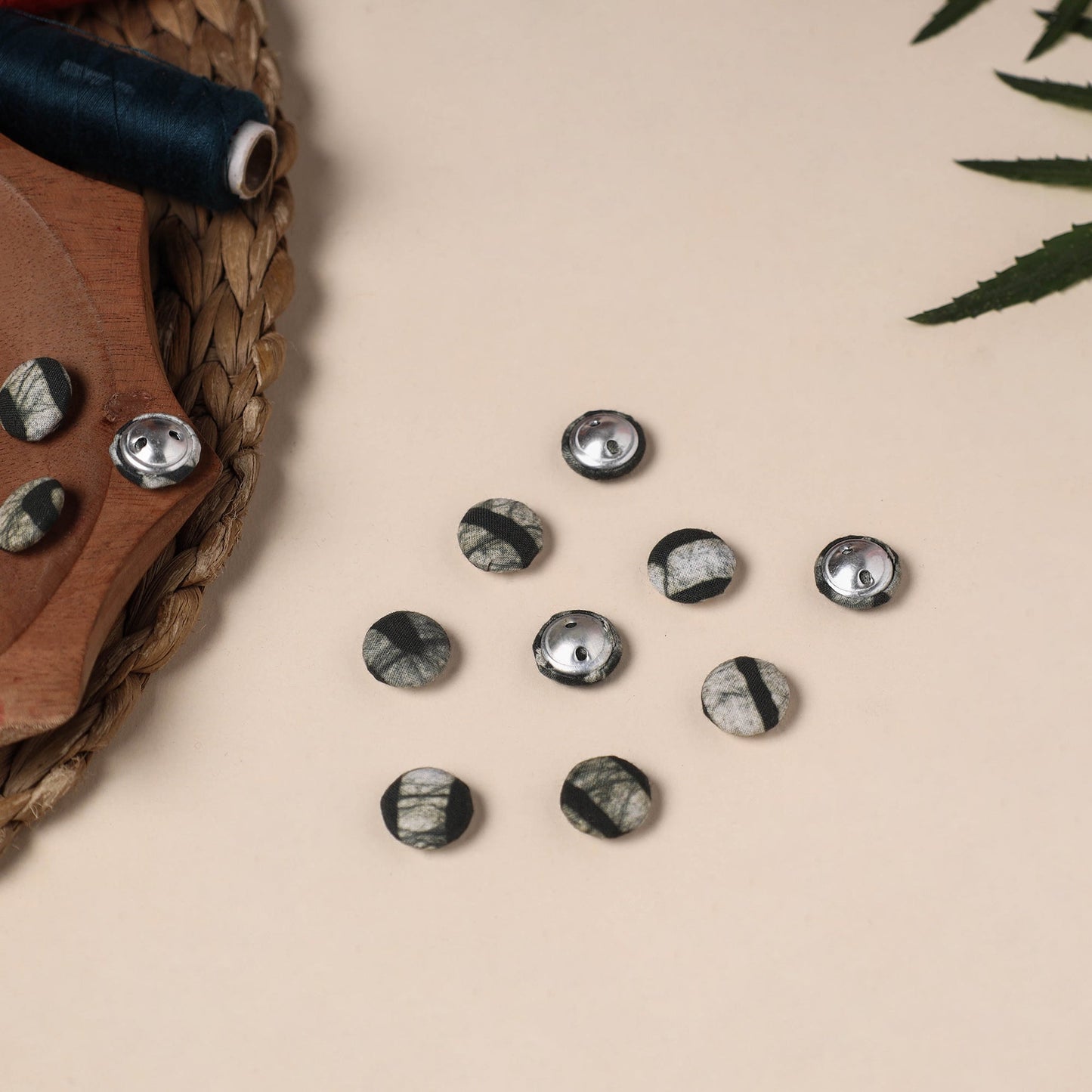  Buttonbaaz Handmade Fabric Button Small 