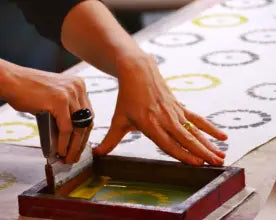 How to differentiate between hand printing and screen