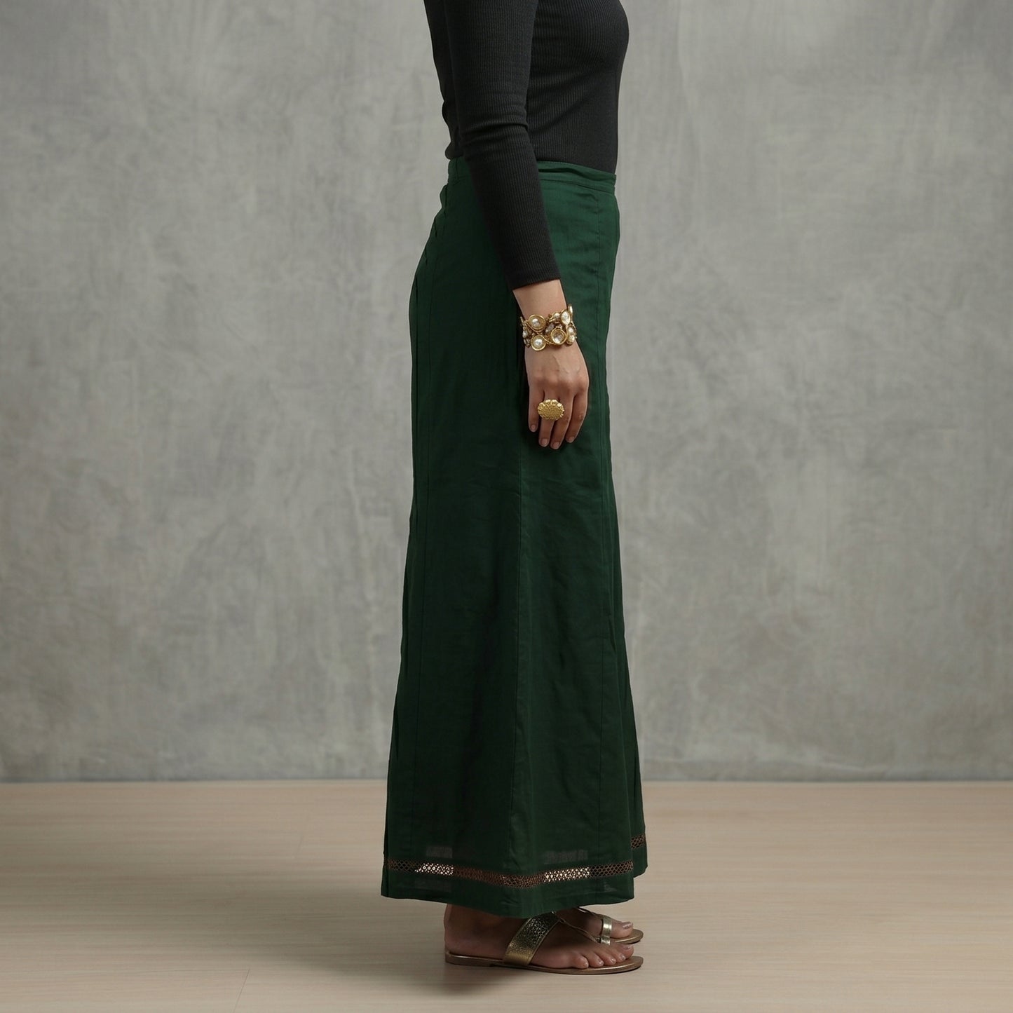 Green - Plain Woven Cotton Lycra Inskirt 02