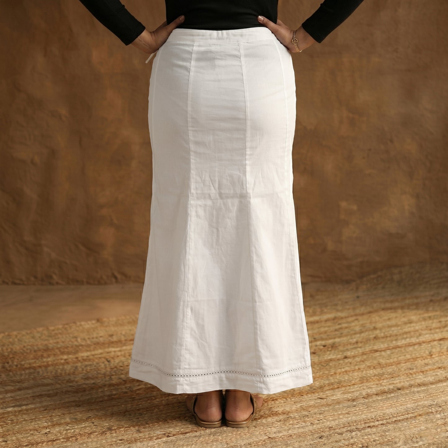 White - Plain Woven Cotton Lycra Inskirt 01
