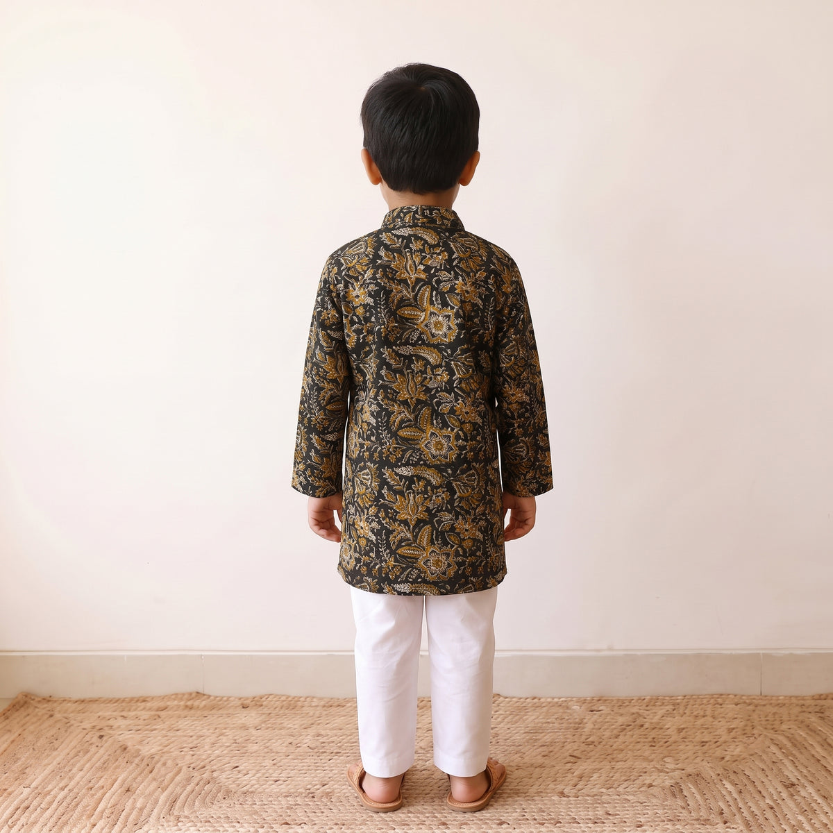 Black - kids pure cotton kurta in bagru block prints (3-4