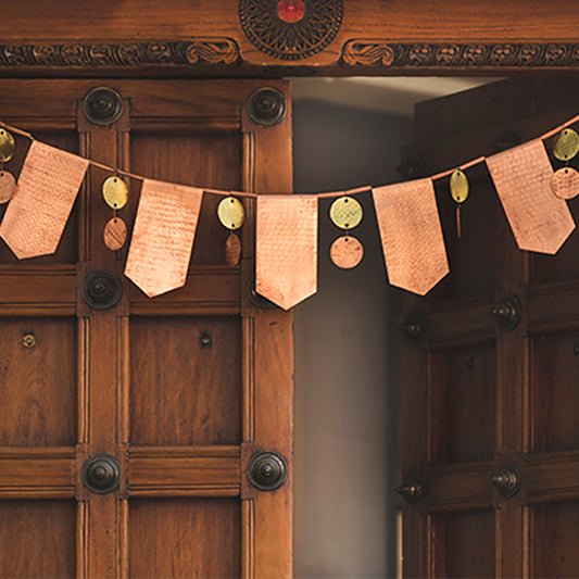 Foliage Bunting