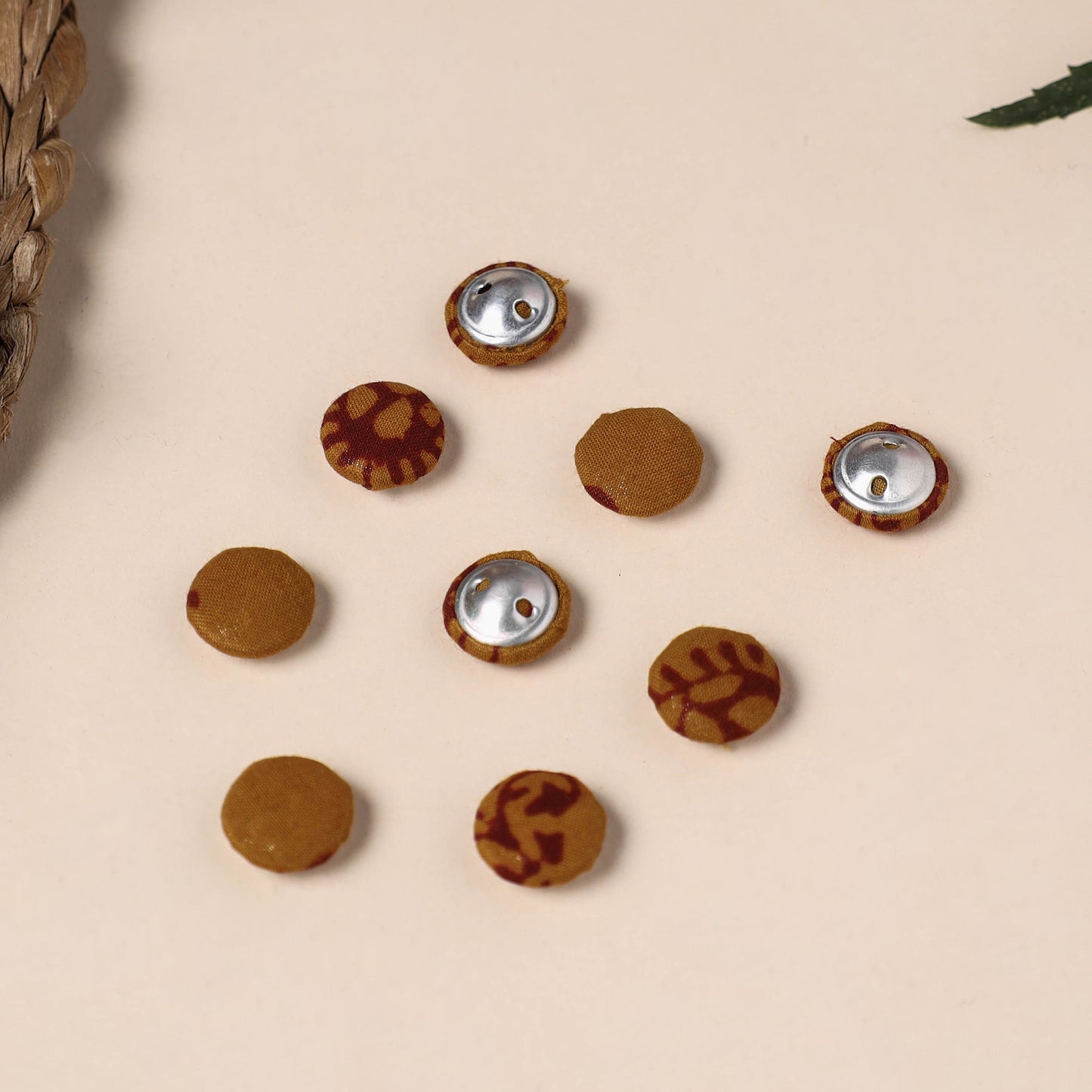  Buttonbaaz Handmade Fabric Button Small 