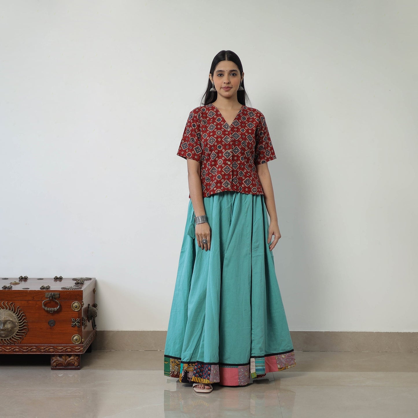 24 kali plain cotton skirt with patchwork border 03