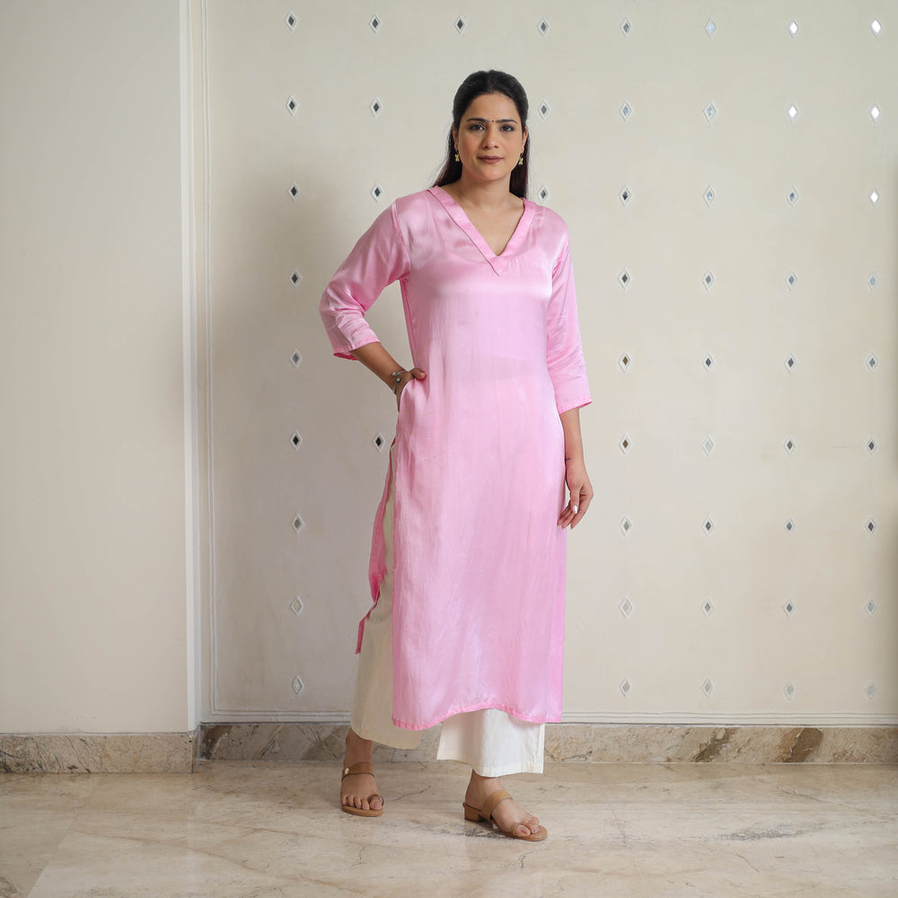 Gulnaaz Light Pink Modal Silk Plain Straight Kurta