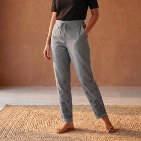 Elastic Waist Chikankari Hand Embroidery Cotton Lycra Cropped Pant 37