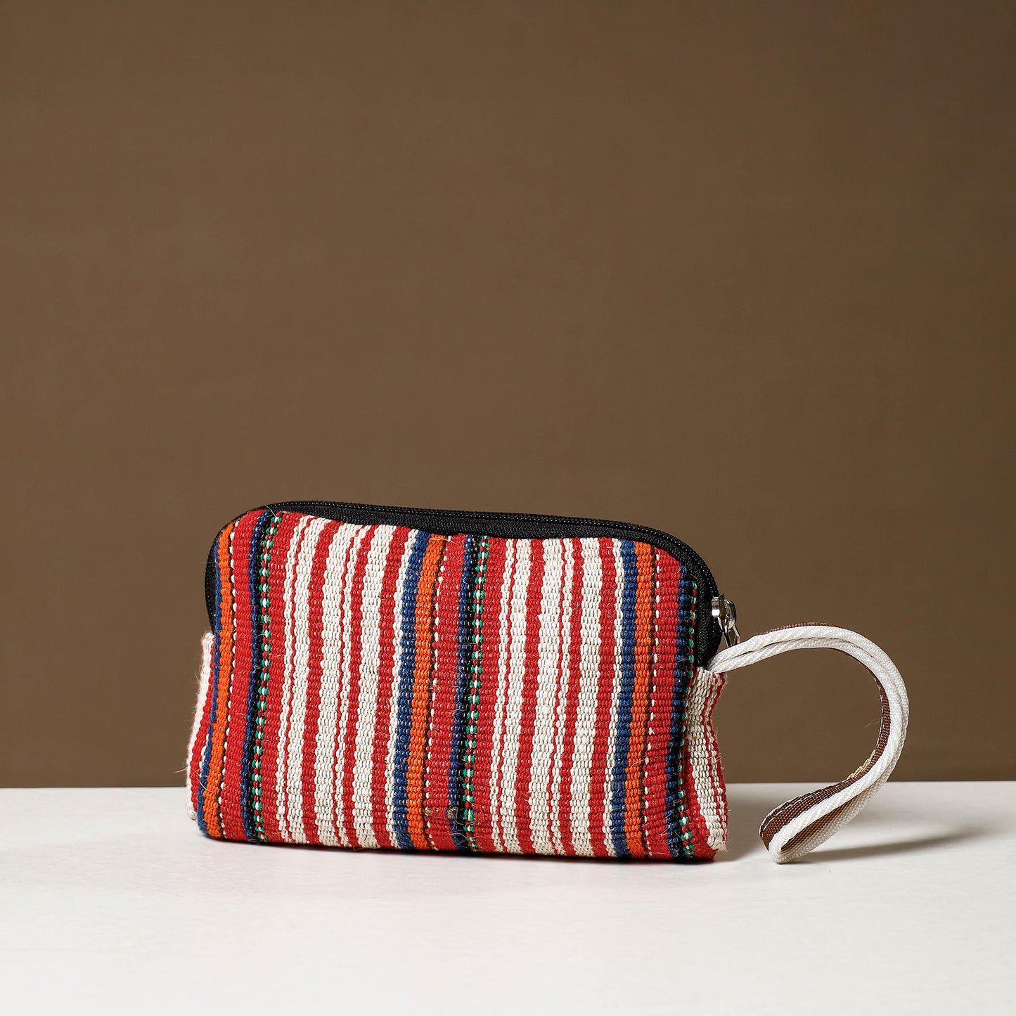 jute toiletry pouch