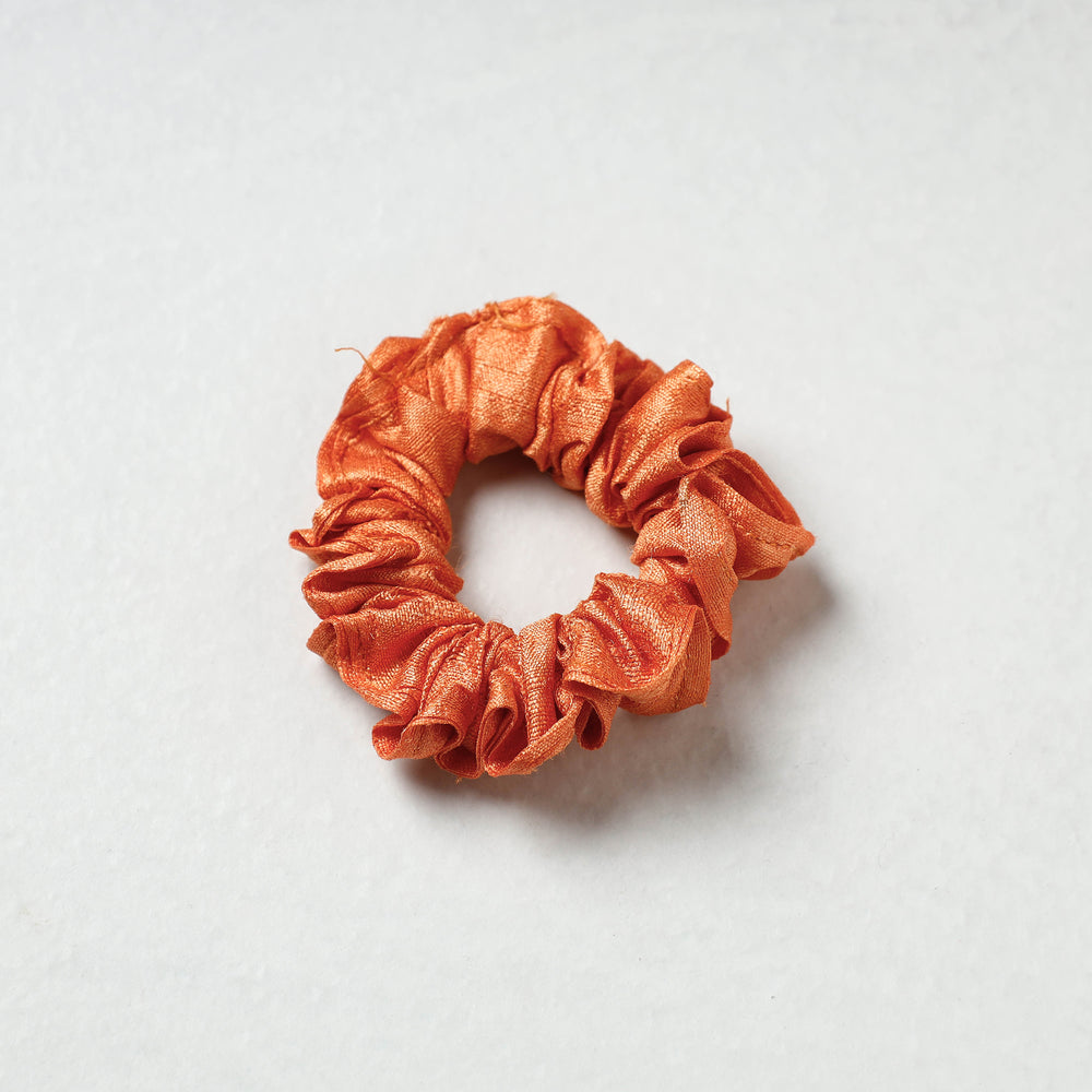 Rubber Band Scrunchie