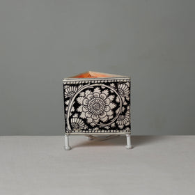  Handpainted Tholu Bommalata Leather Table Lamp l iTokri.com 