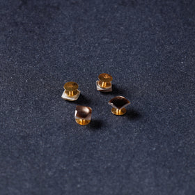  Handcrafted Seashell Buttons (Set of 4) Online at iTokri.com 