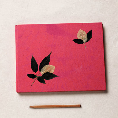 Flower Art Work Special Visitor Notebook (8.6 x 11.5 in)