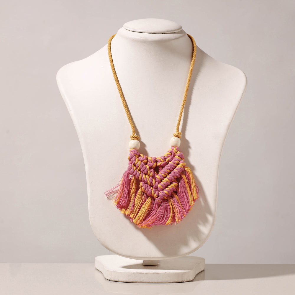 macrame necklace