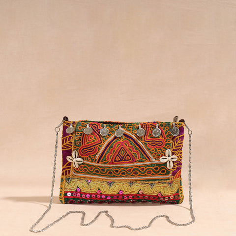  Handcrafted Multicolored Vintage Afghani Sling Bag l iTokri.com