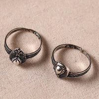 Antique Silver Finish Oxidised Brass Base Toe Ring 44